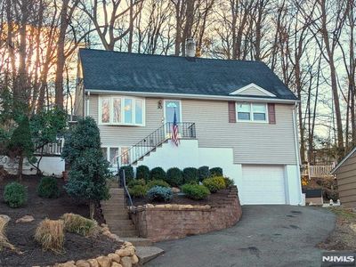 30 Walnut St, Oakland, NJ, 07436