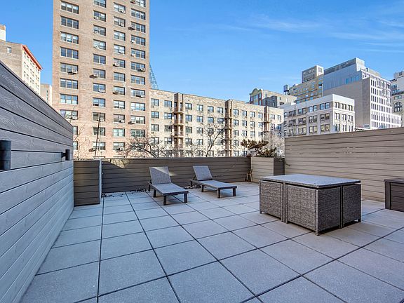 4th image of 101 W 15th St APT 225