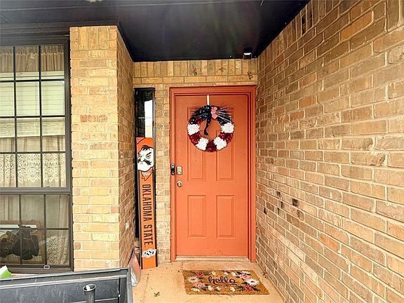 4th image of 2708 NW 168th St