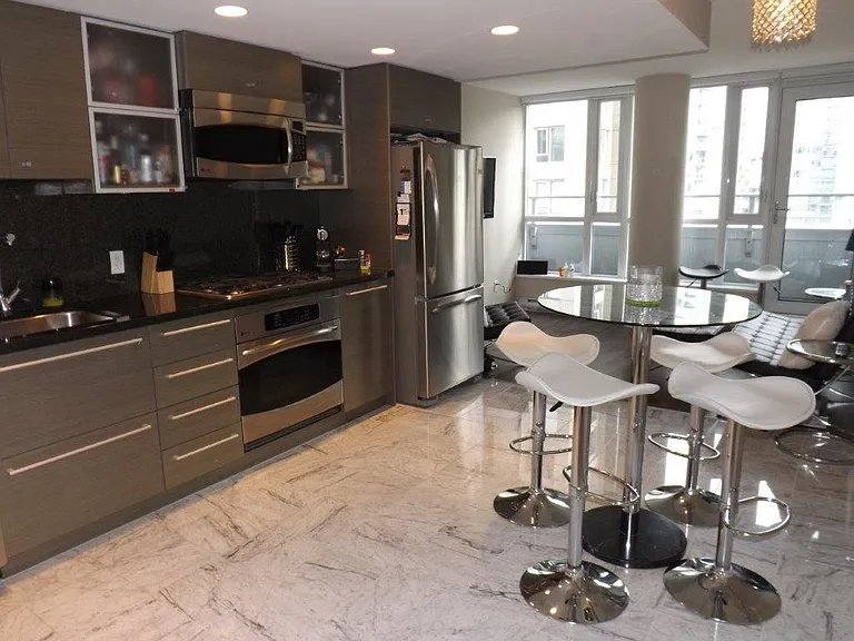 833 Seymour St #704 — Photo 1