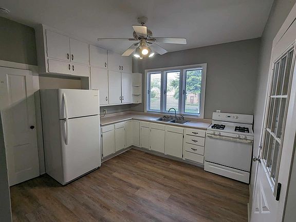 4th image of 112 Nadel Ave