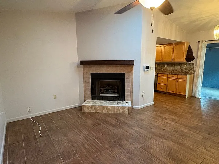 2211 Hardey St — Photo 7