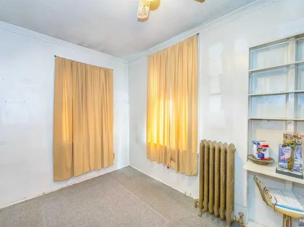 512 39th St, Union City, NJ 07087