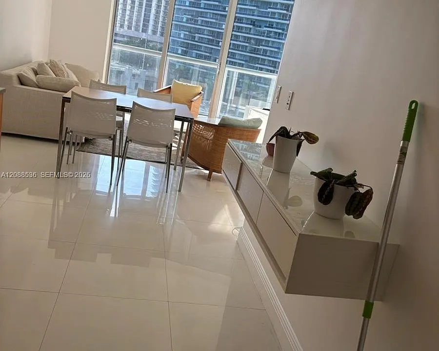 465 Brickell Ave #804