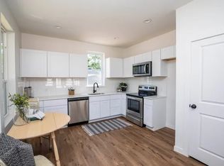 802 Walnut St, Honey Grove, TX 75446