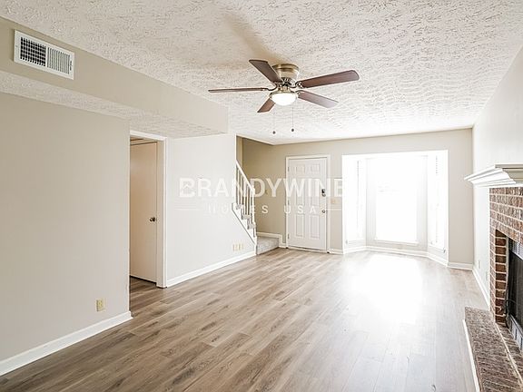 3rd image of 924 Ilawood Dr