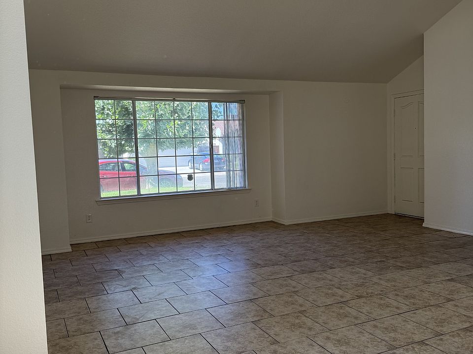 2nd image of 5981 W Fallon Ave