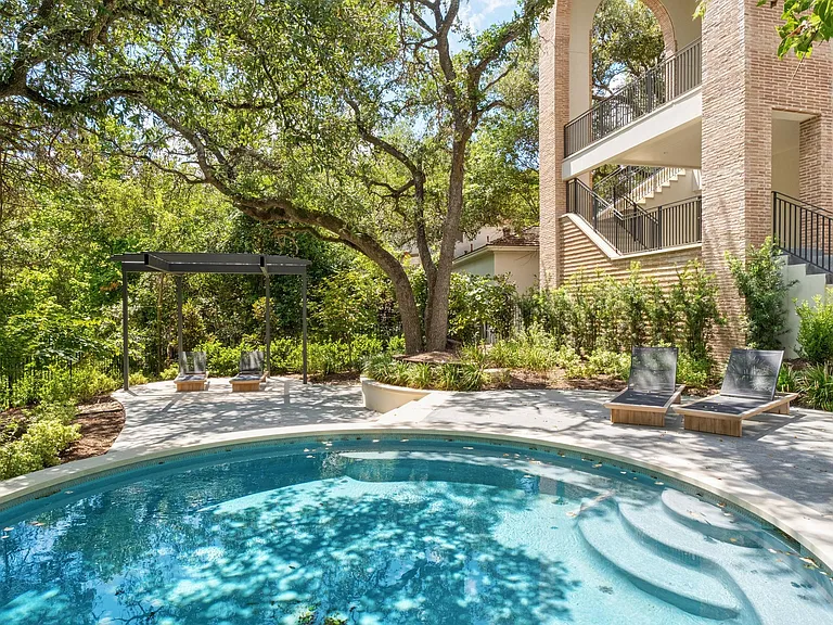 4500 River Wood Ct — Photo 34