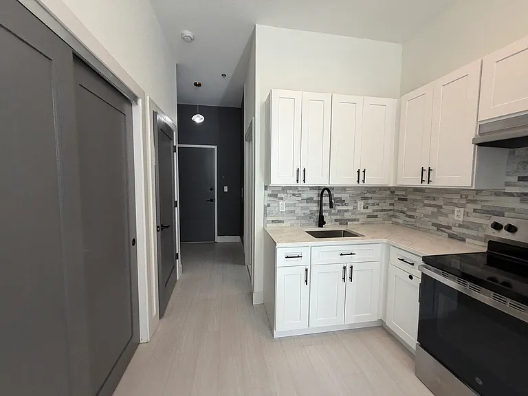83 Scovill St #1 — Photo 8