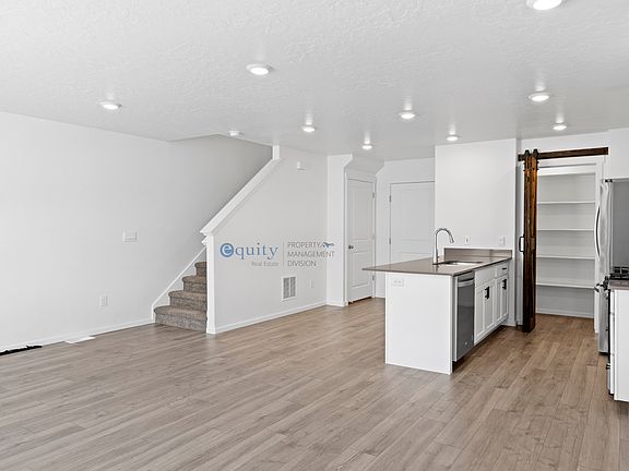 4th image of 8710 W Cordero Dr #1