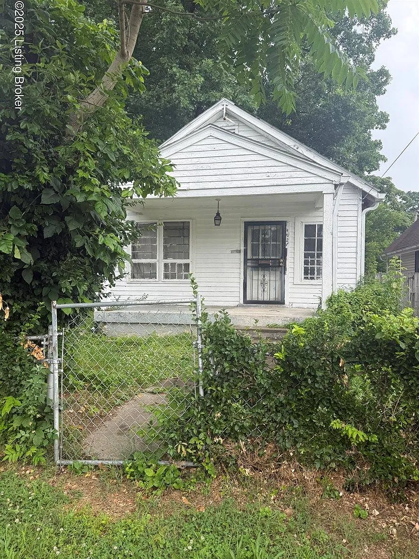 4021 Grand Ave photo 1