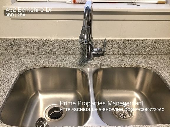 5th image of 452 Berkshire Dr