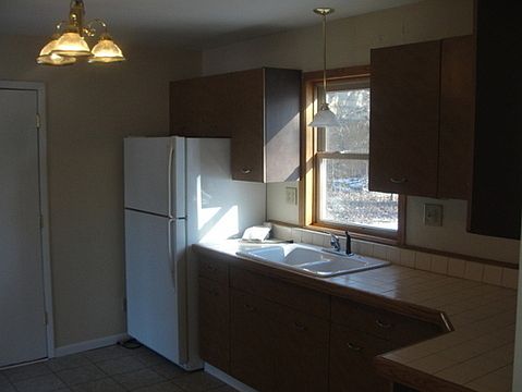2nd image of 14351 Crosstown Blvd NW