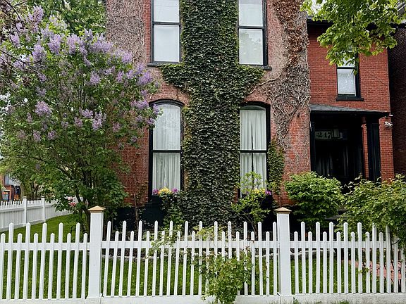 2nd image of 247 Georgia St #2