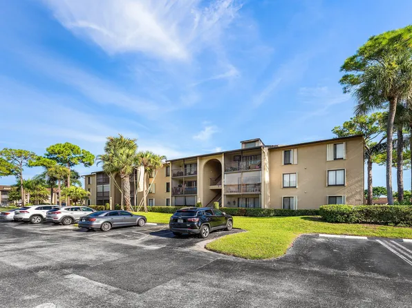 708 Sunny Pine Way #H2, Greenacres, FL 33415