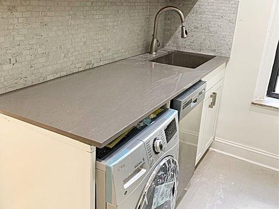 3rd image of 2907 31st Ave APT 3A