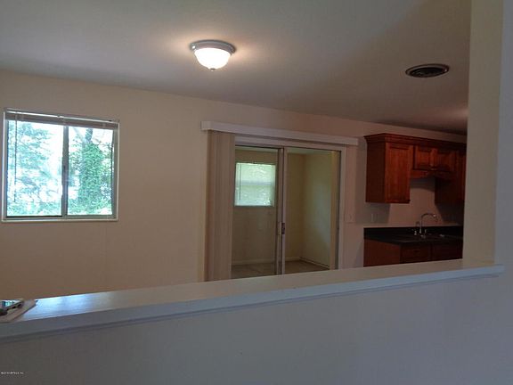 4th image of 2029 Burpee Dr
