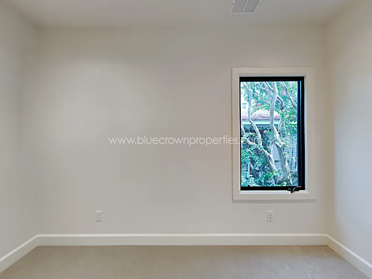 4417 Emerson Ave — Photo 9
