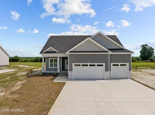 545 Workhorse Ln, Ayden, NC 28513