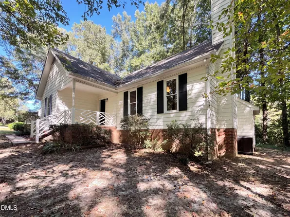 1900 Cedar Ct, Clayton, NC 27520