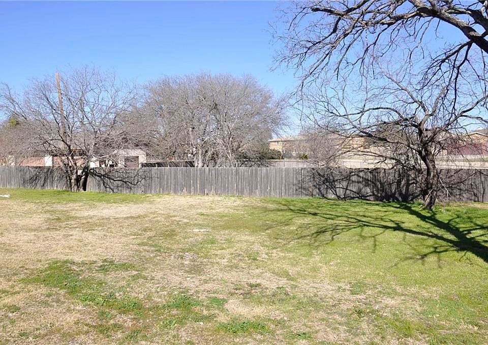 1st image of 4900 Cummings Dr