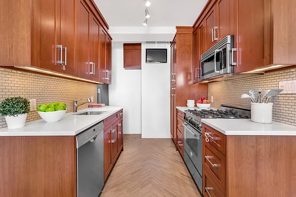 Sold by Corcoran | media 2