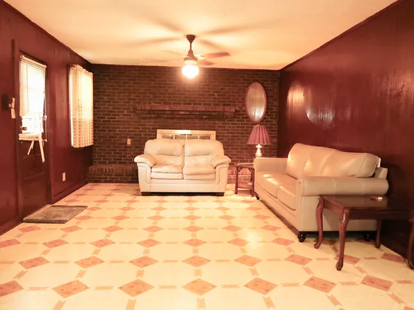 2111 Barron Pl, Mobile, AL 36605