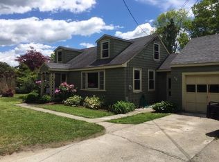 395 Bulgarmarsh Rd, Tiverton, RI 02878