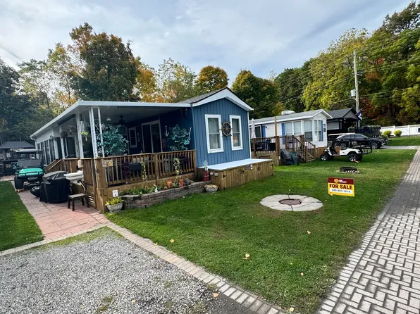 490 Empire Rd #Pkl004, Pt Colborne, ON L0S 1R0