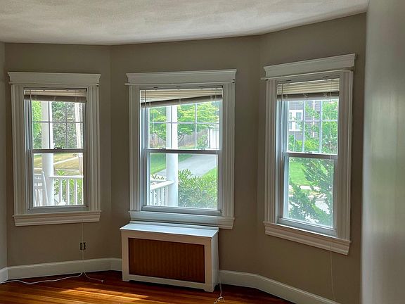 Bright living room/dining room