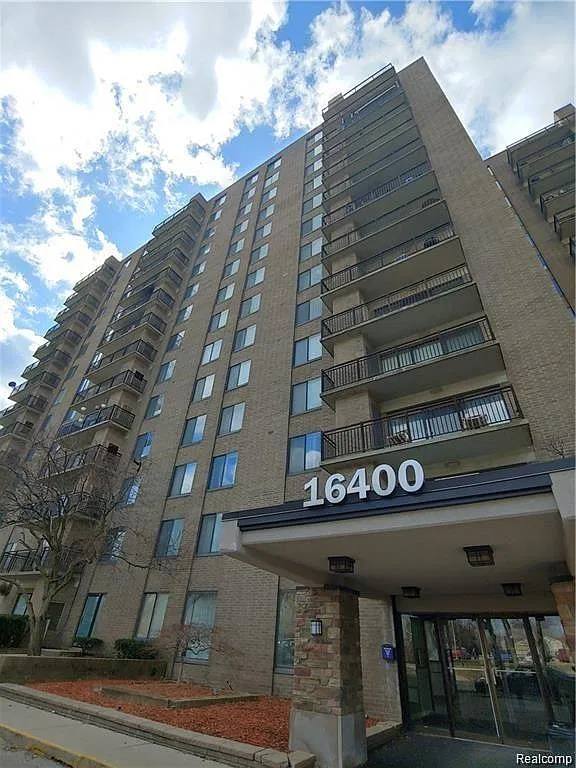 3 bed, 1600 sqft, $1,850 — Photo 1