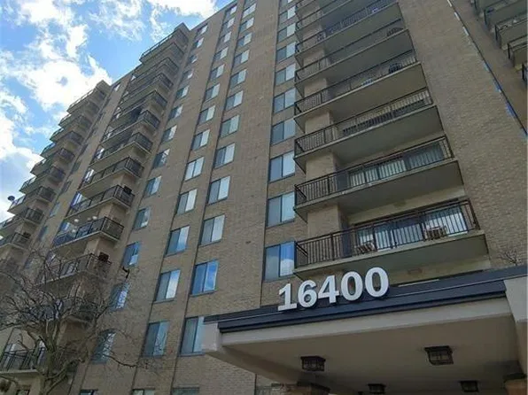 16400 N Park Dr APT 418, Southfield, MI 48075