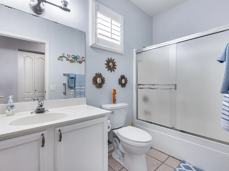15511 W Coral Pointe Dr — Photo 17