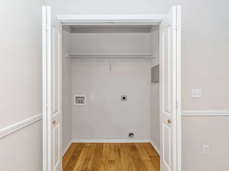 Cambridge Park Apartments 2 bed 2 bath Laundry