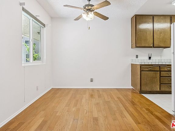4th image of 3010 Montrose Ave APT 3