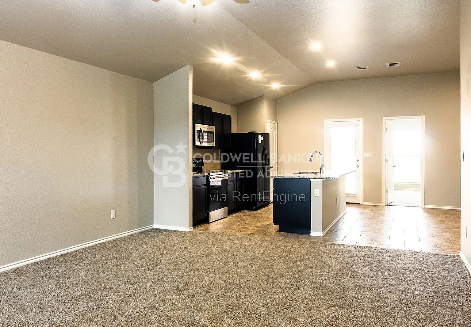 3 bed, 2.0 bath, 1503 sqft, $1,625 — Photo 2