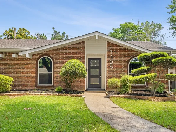 1405 Carnation Dr, Lewisville, TX 75067