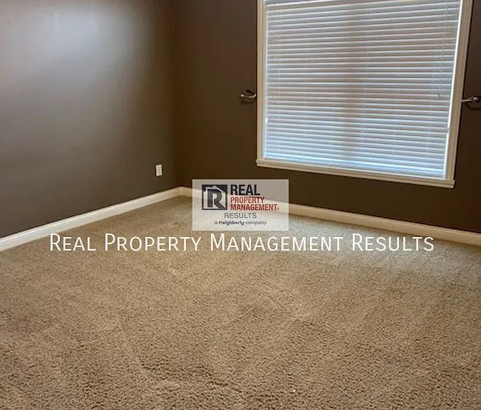 9399 Millicent Ct — Photo 22