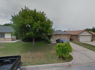 5828 Springtide Dr, Fort Worth, TX 76135