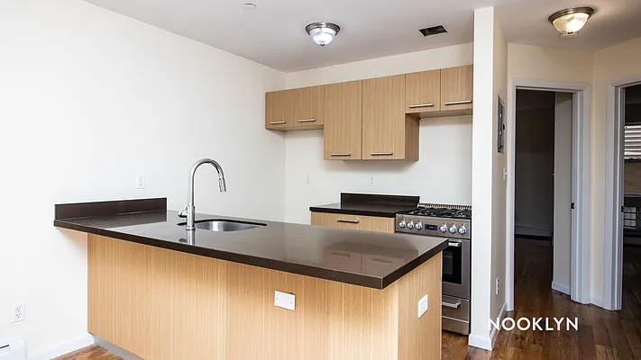 Rented by Nooklyn NYC LLC | media 13