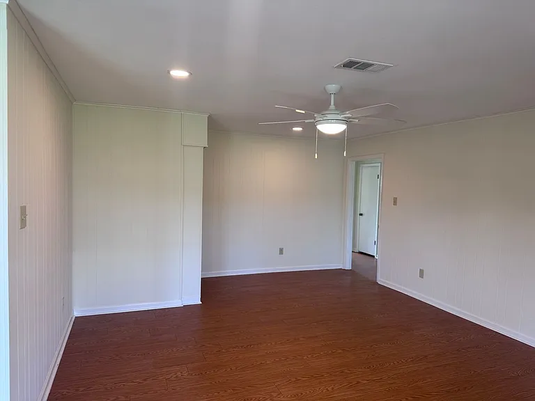 1115 Briar Creek Rd — Photo 20
