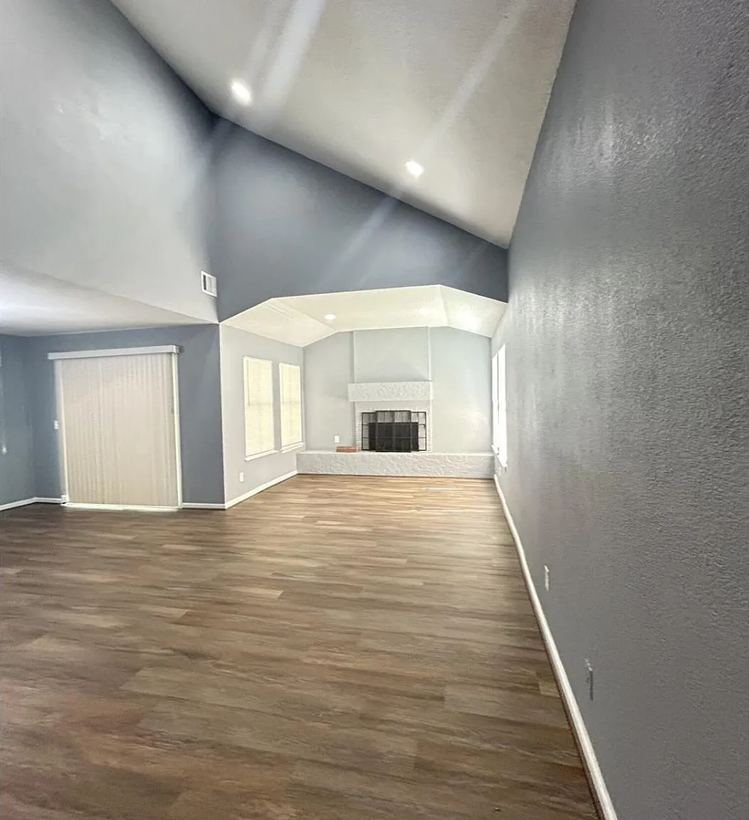 4 bed, 3.0 bath, 2054 sqft, $2,700 — Photo 1