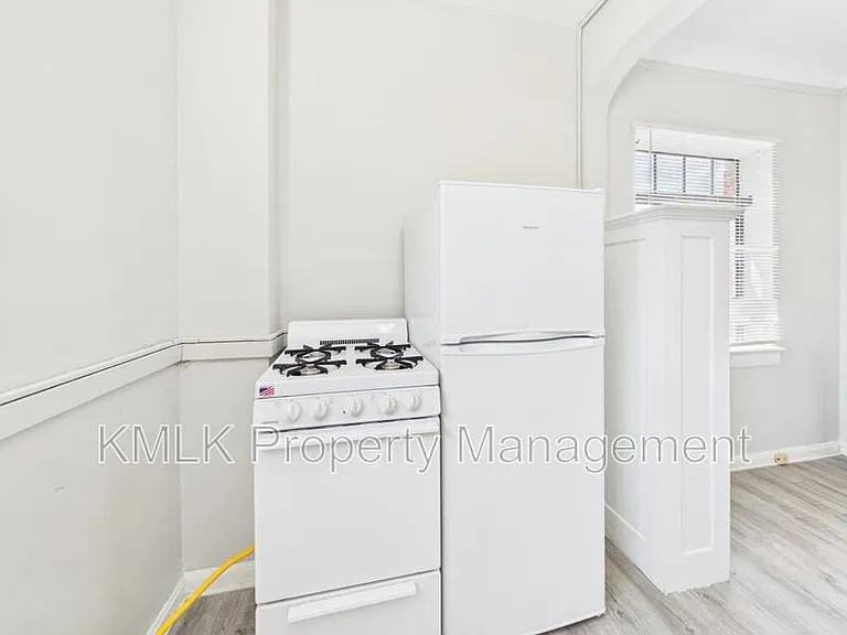 1352 Kenilworth Ave — Photo 19