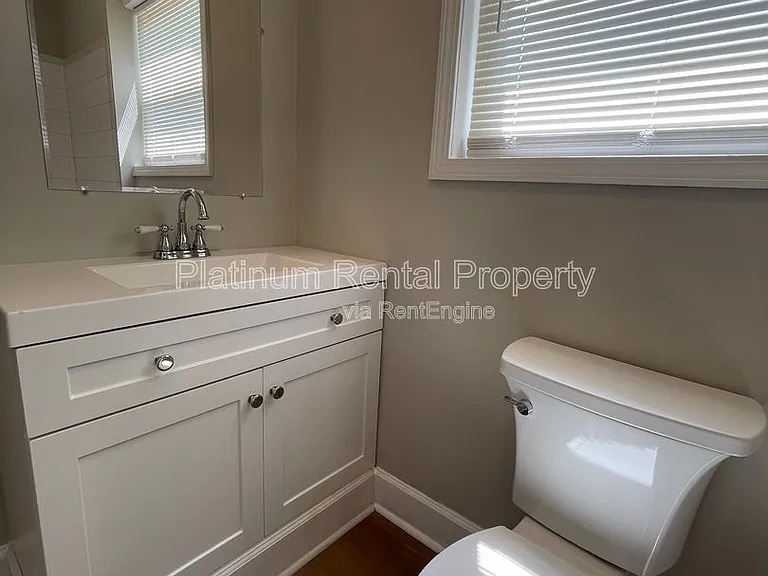 1135 Coleman St SW — Photo 33