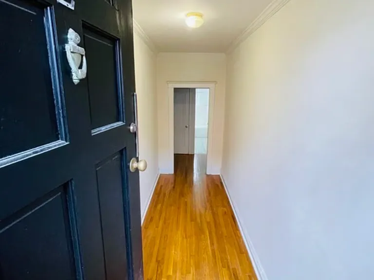 46 Chiswick Rd #2 — Photo 3