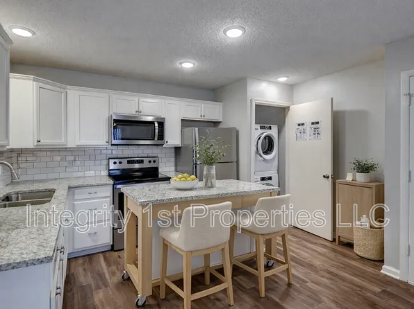 2114 Swift St #9, Kansas City, MO 64116