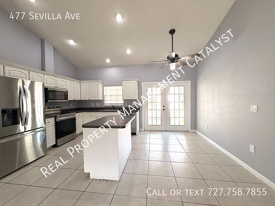 Building Photo - 477 Sevilla Ave