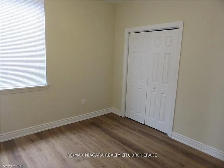 58 Jarvis St N #202 — Photo 4