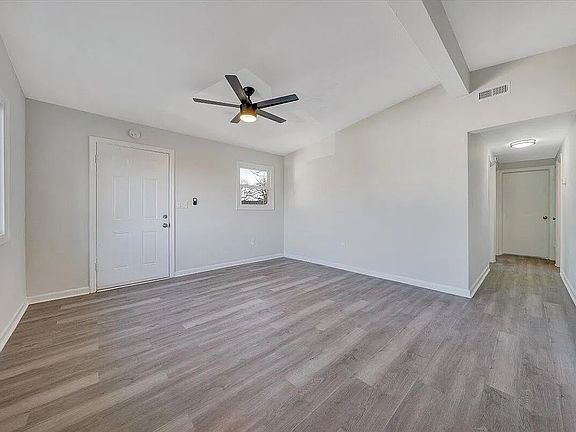 3rd image of 2724 Forest Hill Ave NW