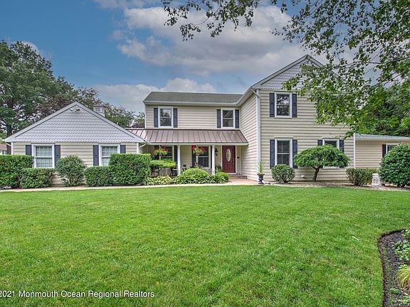 3rd image of 96 Riverwood Dr